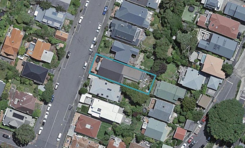 33 Rimu Road, Kelburn, Wellington - Carousel 1