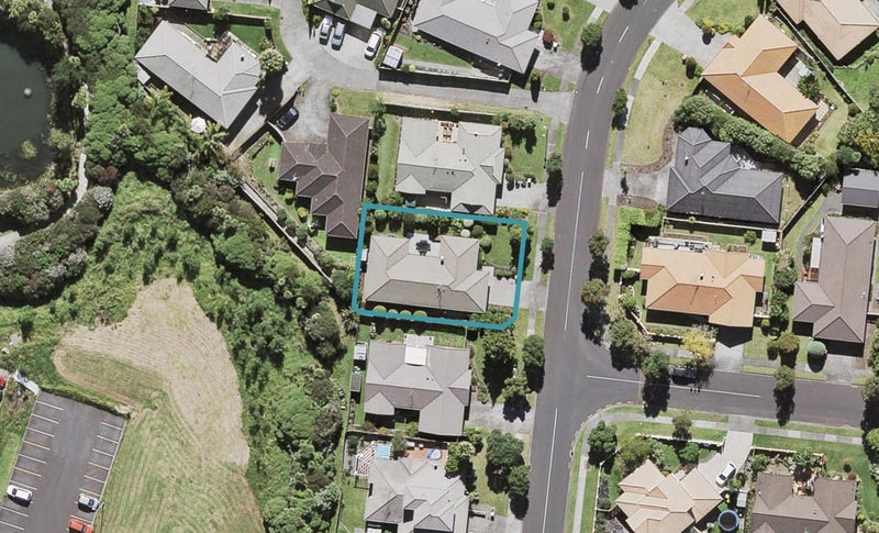 86 Buscomb Avenue, Henderson, Auckland - Carousel 1