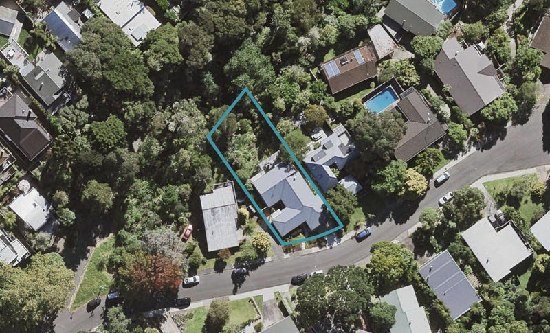4 Learmonth Avenue, Birkenhead, Auckland - Carousel 1