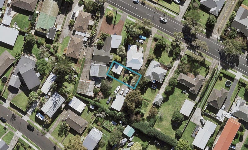 58C Muir Avenue, Mangere Bridge, Auckland - Carousel 1