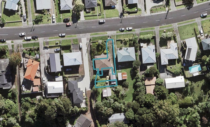 4/24 Seaview Road, Glenfield, Auckland - Carousel 1