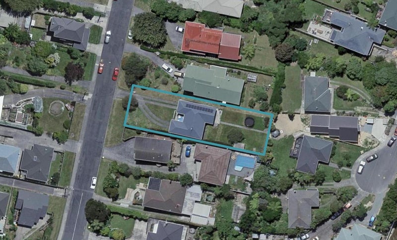 26 Ranui Terrace, Tawa, Wellington - Carousel 1
