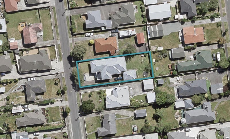 11 Massey Street, Elderslea, Upper Hutt - Carousel 1