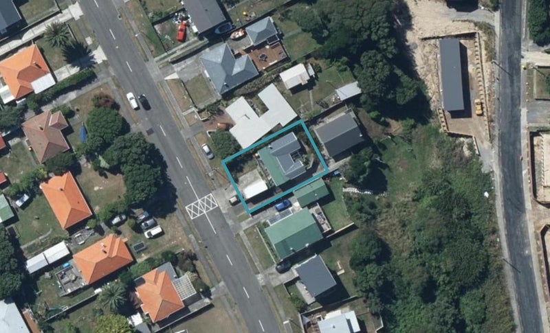 29 Kapiti Crescent, Titahi Bay, Porirua - Carousel 1
