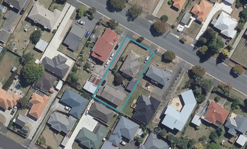 35 Matai Street, Maeroa, Hamilton - Carousel 1