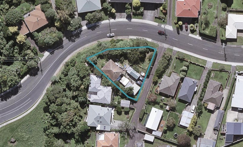 286 Huatoki Street, Upper Vogeltown, New Plymouth - Carousel 1