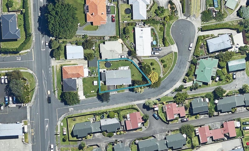 3 Russell Place, Brookfield, Tauranga - Carousel 1