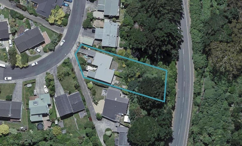 19B Caesars Place, Churton Park, Wellington - Carousel 1