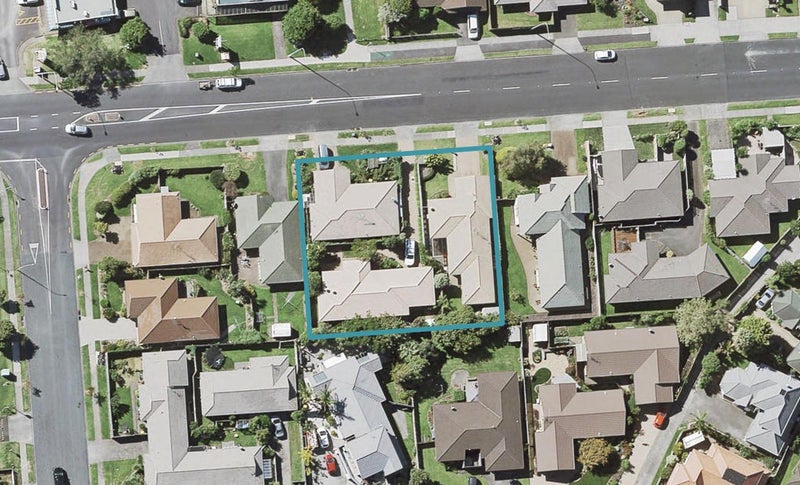 1/120 Meadowland Drive, Somerville, Auckland - Carousel 1
