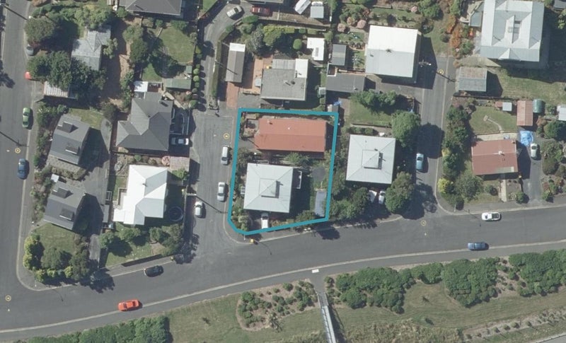 30 Barnes Drive, Caversham, Dunedin - Carousel 1