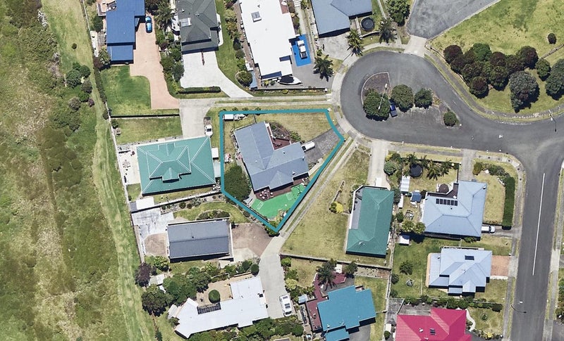 21 Meadow Vale, Coastlands, Whakatane - Carousel 1