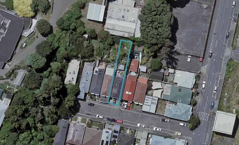 6 Ranfurly Terrace, Mount Cook, Wellington - Carousel 1