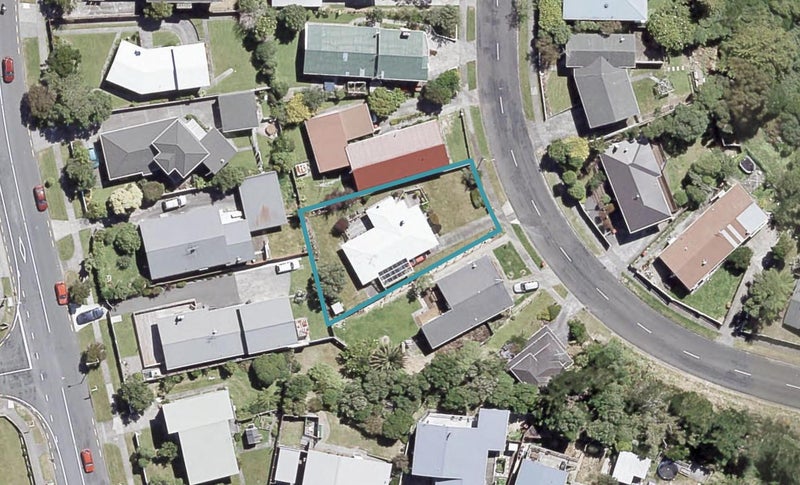 3 Cedar Street, Maungaraki, Lower Hutt - Carousel 1