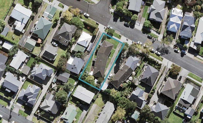 1/25 Cardigan Street, Western Springs, Auckland - Carousel 1