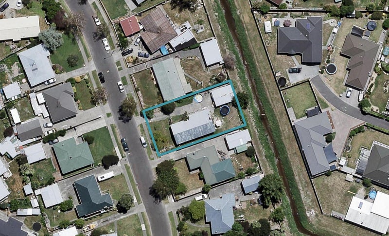 13 Henley Crescent, Pirimai, Napier - Carousel 1