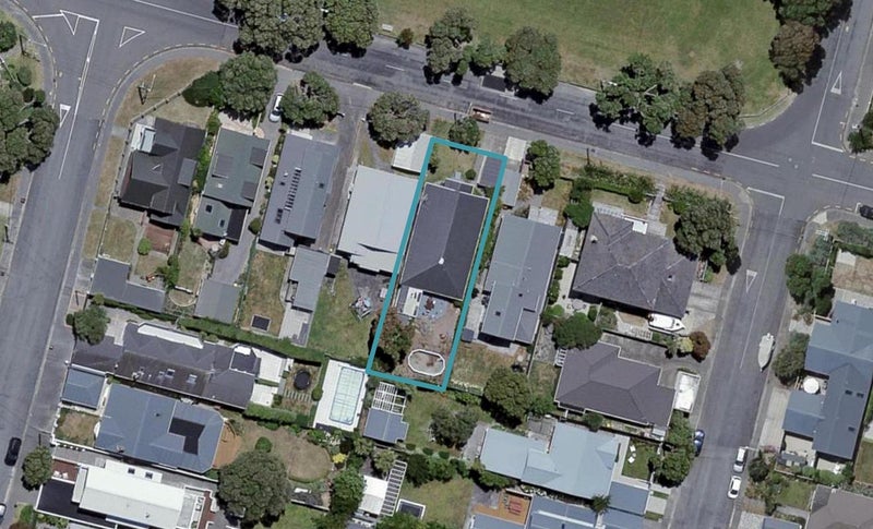 38 Burnham Street, Seatoun, Wellington - Carousel 1