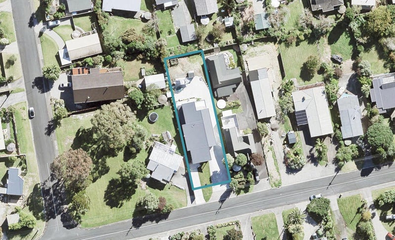 22 Surf Road, Stanmore Bay, Whangaparaoa - Carousel 1