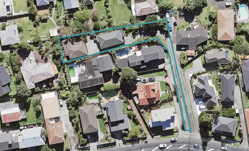1/107 Golf Road, New Lynn, Auckland - Carousel 1