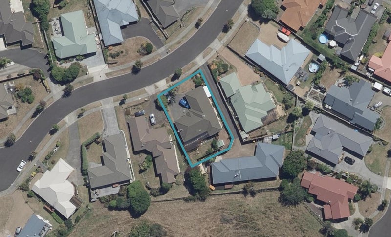 15 Highgrove Drive, Grandview Heights, Hamilton - Carousel 1