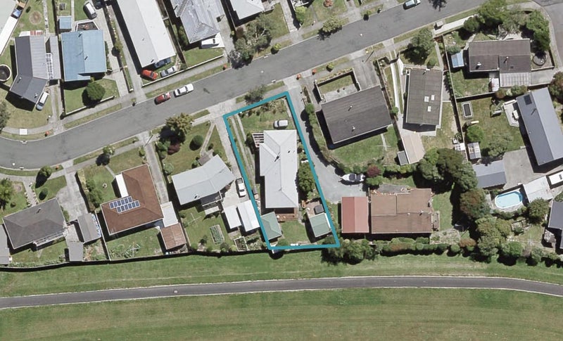 18 Kentucky Street, Totara Park, Upper Hutt - Carousel 1