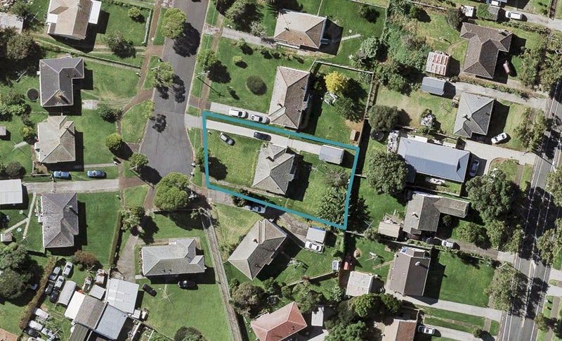 16 Bagnall Avenue, Point England, Auckland - Carousel 1