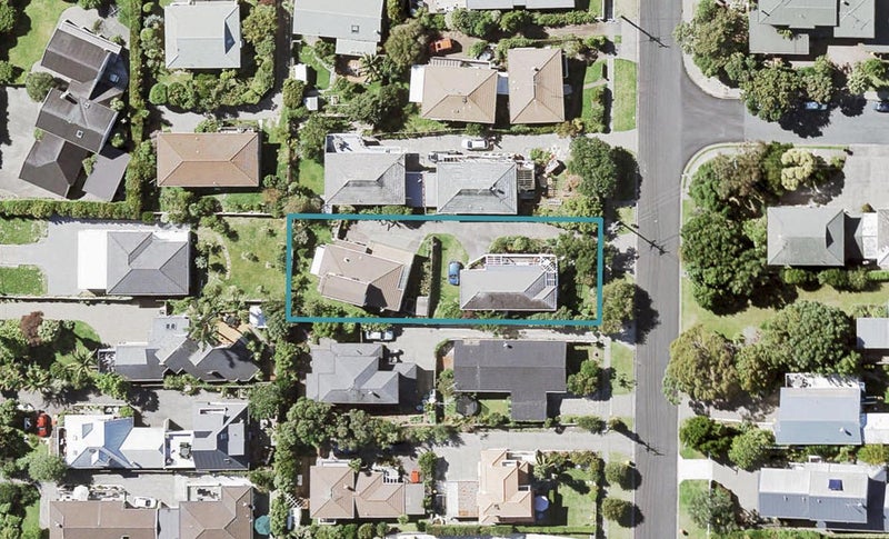 2/22 Rothesay Bay Road, Rothesay Bay, Auckland - Carousel 1