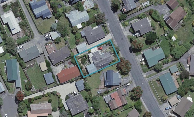 8 Guadeloupe Crescent, Grenada Village, Wellington - Carousel 1