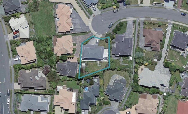 11 Corsham Grove, Churton Park, Wellington - Carousel 1