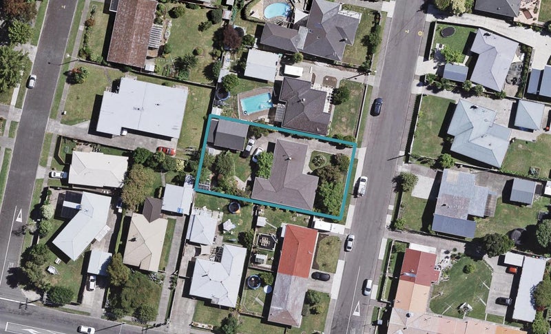 2 Pembroke Street, Taradale, Napier - Carousel 1