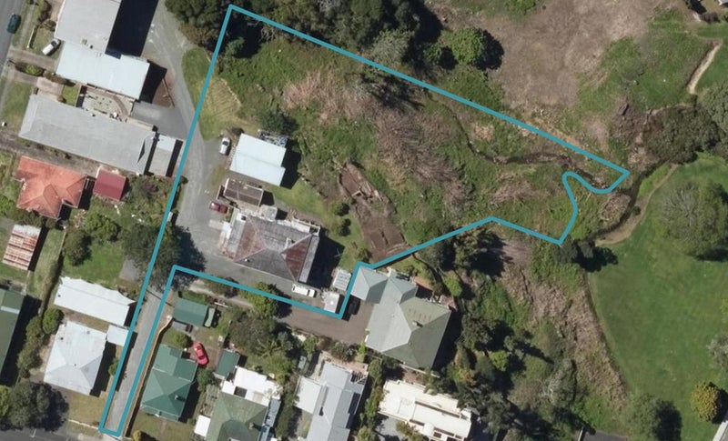 7 Grey Street, Regent, Whangarei - Carousel 1