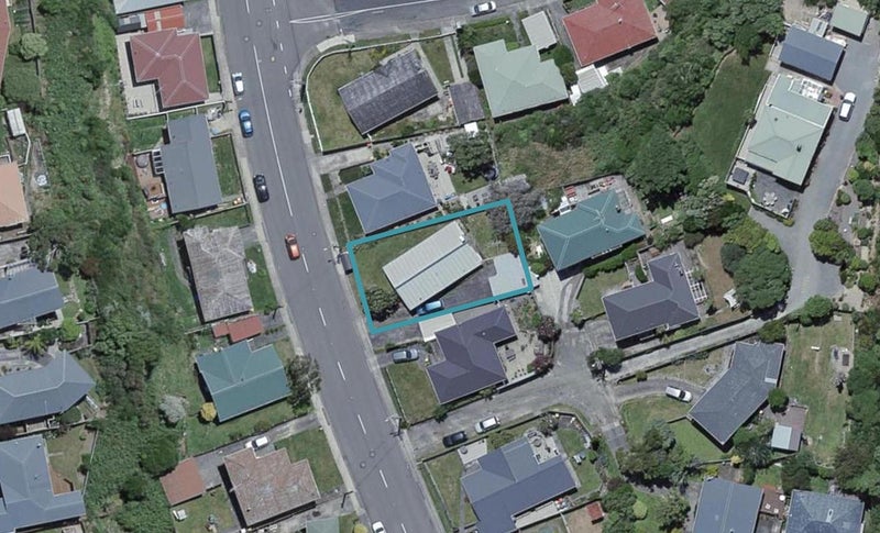 93 Beazley Avenue, Paparangi, Wellington - Carousel 1