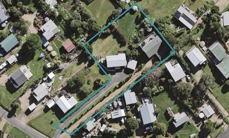 11B Trig Hill Road, Onetangi, Waiheke Island - Carousel 1
