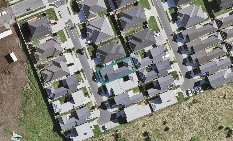 8 Kaki Lane, Takanini, Auckland - Carousel 1