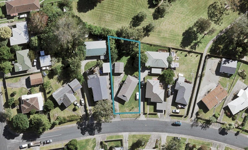 8 Jillian Drive, Ranui, Auckland - Carousel 1