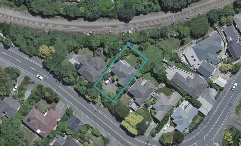 139 Khandallah Road, Khandallah, Wellington - Carousel 1