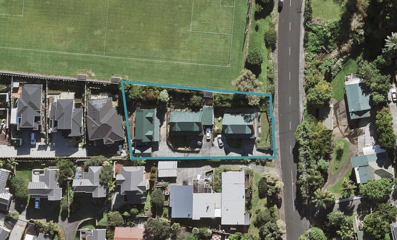 1/4 Pleasant Street, Onehunga, Auckland - Carousel 1