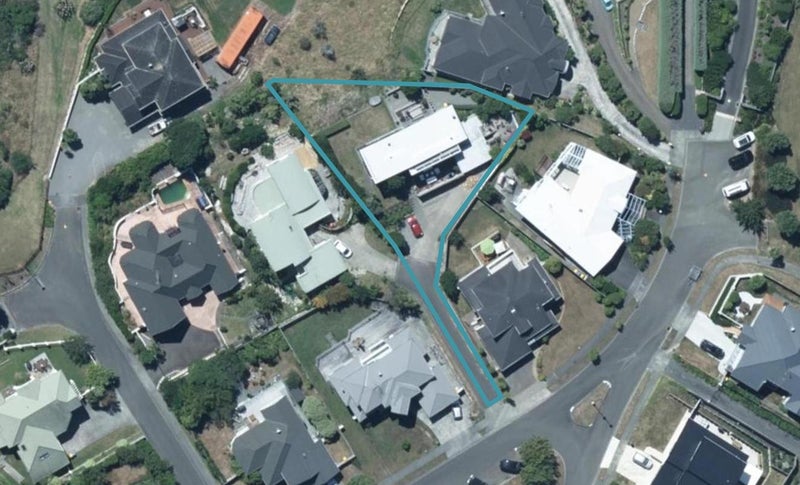 35 Lanyon Place, Whitby, Porirua - Carousel 1