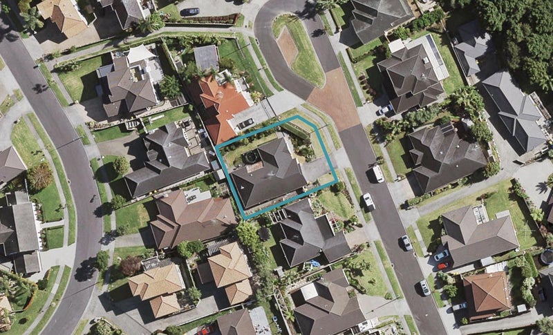 26 Phoenicia Court, The Gardens, Auckland - Carousel 1