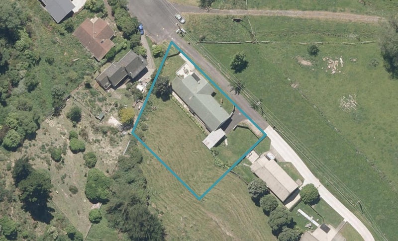38 Turoa Road, Whanganui East, Whanganui - Carousel 1