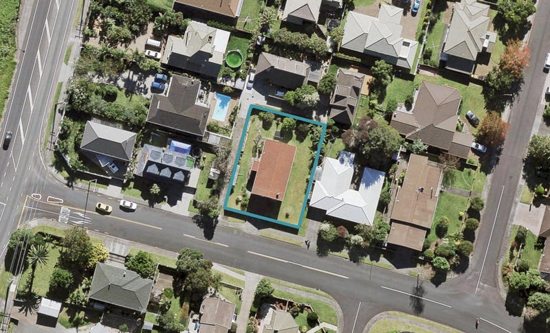 6 Westpark Drive, West Harbour, Auckland - Carousel 1