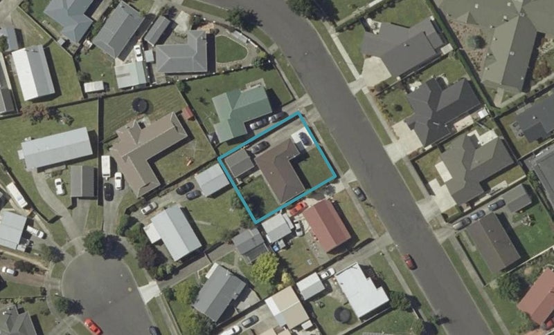 81 Hillcrest Drive, Kelvin Grove, Palmerston North - Carousel 1