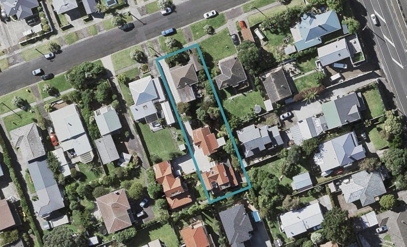2/1 Aramoana Avenue, Devonport, Auckland - Carousel 1