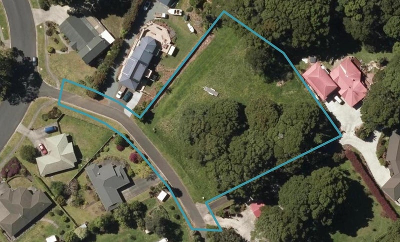 5 Kaiaua Lane , Kamo, Whangarei - Carousel 1