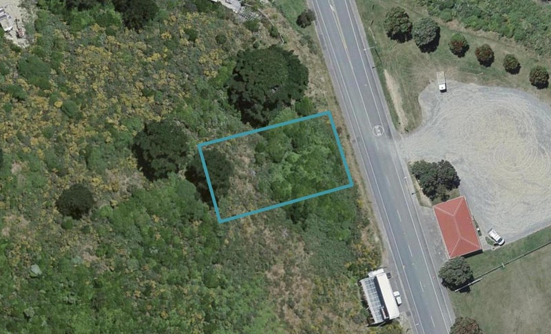 177 Happy Valley Road, Ōwhiro Bay, Wellington - Carousel 1