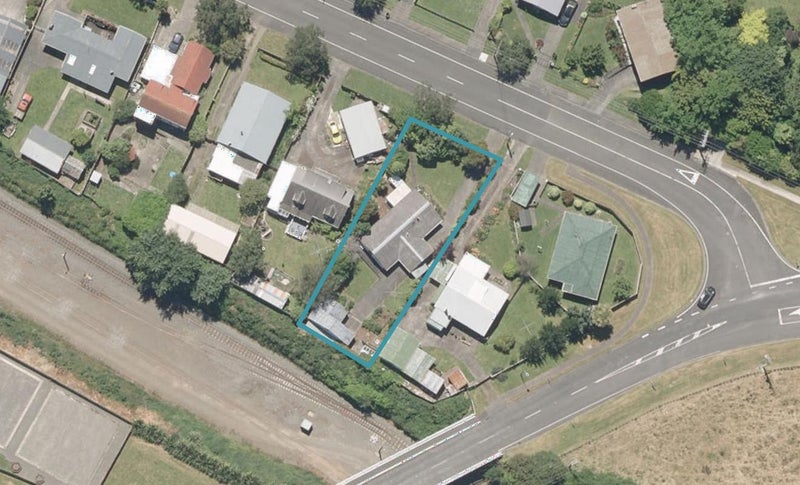 176B No 3 Line, Whanganui East, Whanganui - Carousel 1