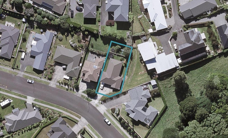 23 Ainslee Street, Highlands Park, New Plymouth - Carousel 1