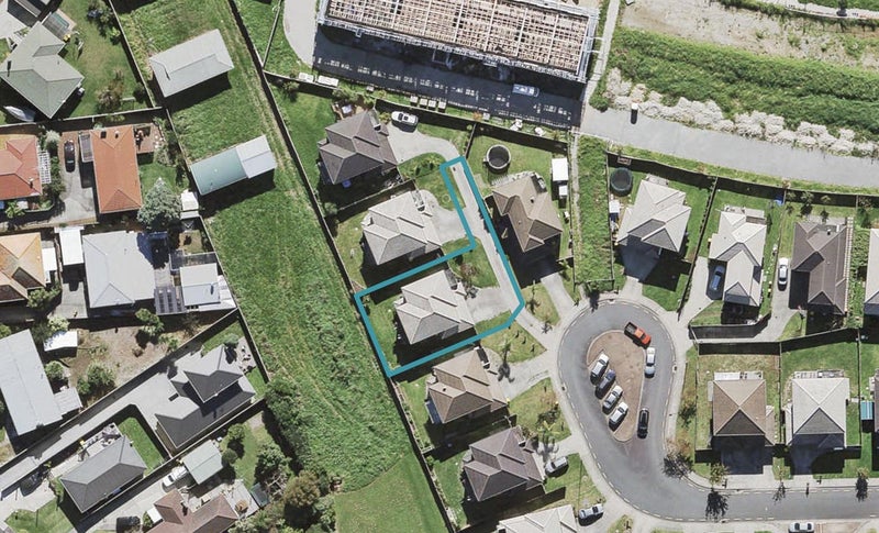 26 Merlot Way, Te Atatu South, Auckland - Carousel 1