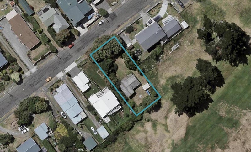 14 Atua Street, Waikanae Beach, Waikanae - Carousel 1