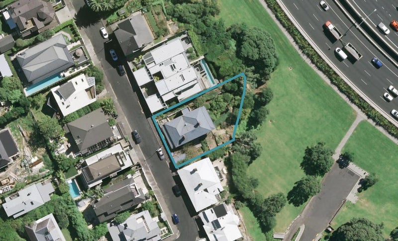 7 Ring Terrace, Saint Marys Bay, Auckland - Carousel 1