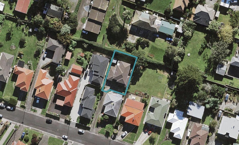 15A Britton Avenue, Mount Roskill, Auckland - Carousel 1